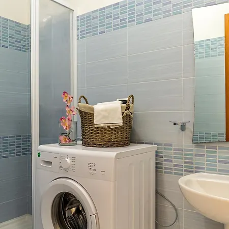 Ida House Apartment *